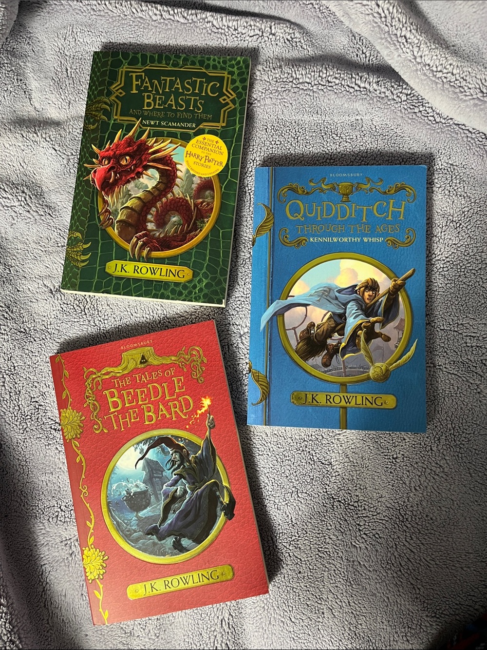 Hogwarts Library Set - Essential Companion to the Harry Potter stories